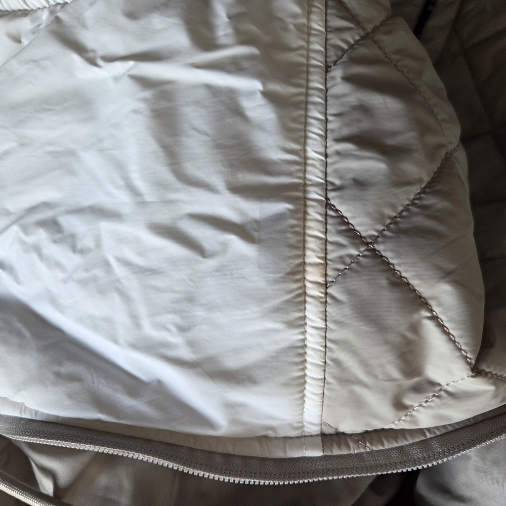 Flag Nor Fail Women's Quilted Puffer Jacket - White and Gray - Picture 4 of 7